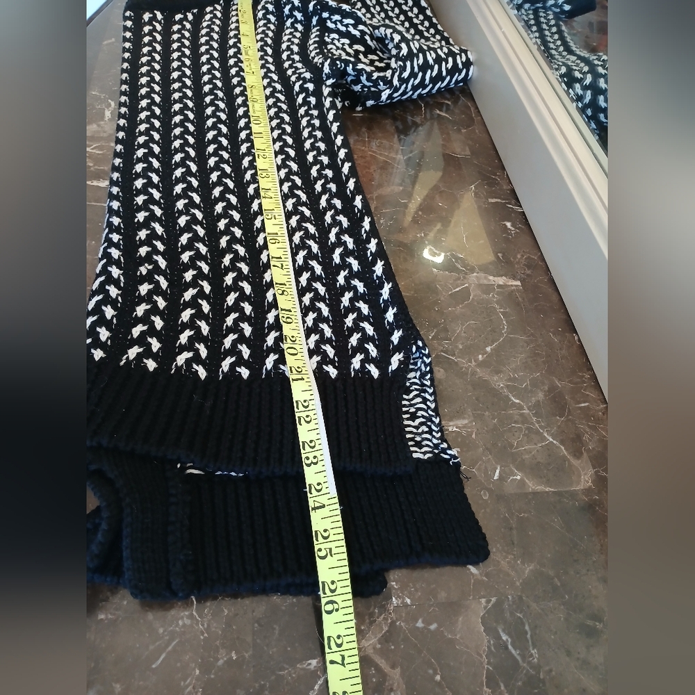 Dex Monochrome Patterned Crew Neck Sweater - Picture 6 of 8